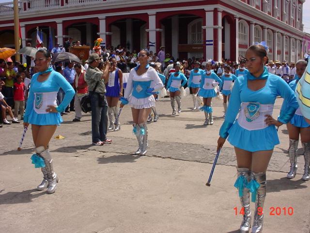 La banda ritmica del Carmela Noguera, se lució